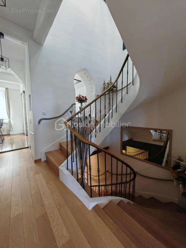 A les arcs-sur-argens (83460) – maison de village d'exception avec piscine, garage et jardinet - photo 14