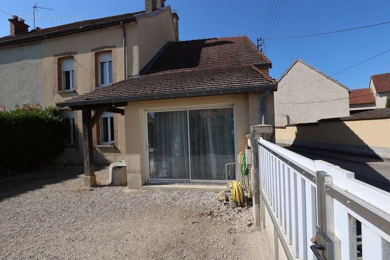 Maison à vendre 6 pièces  avec jardin 3 chambres + bureau TAUXIERES MUTRY (51) - photo 13