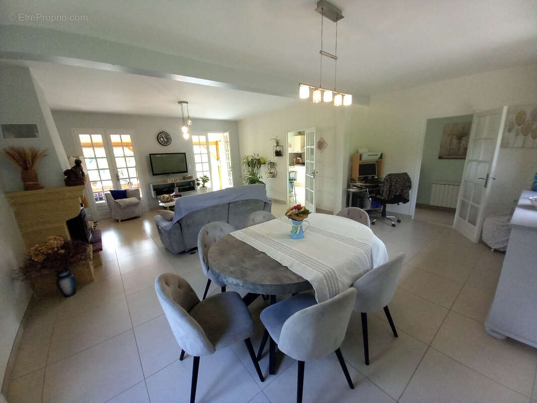 Exclusivité - villa f4 avec piscine - photo 13