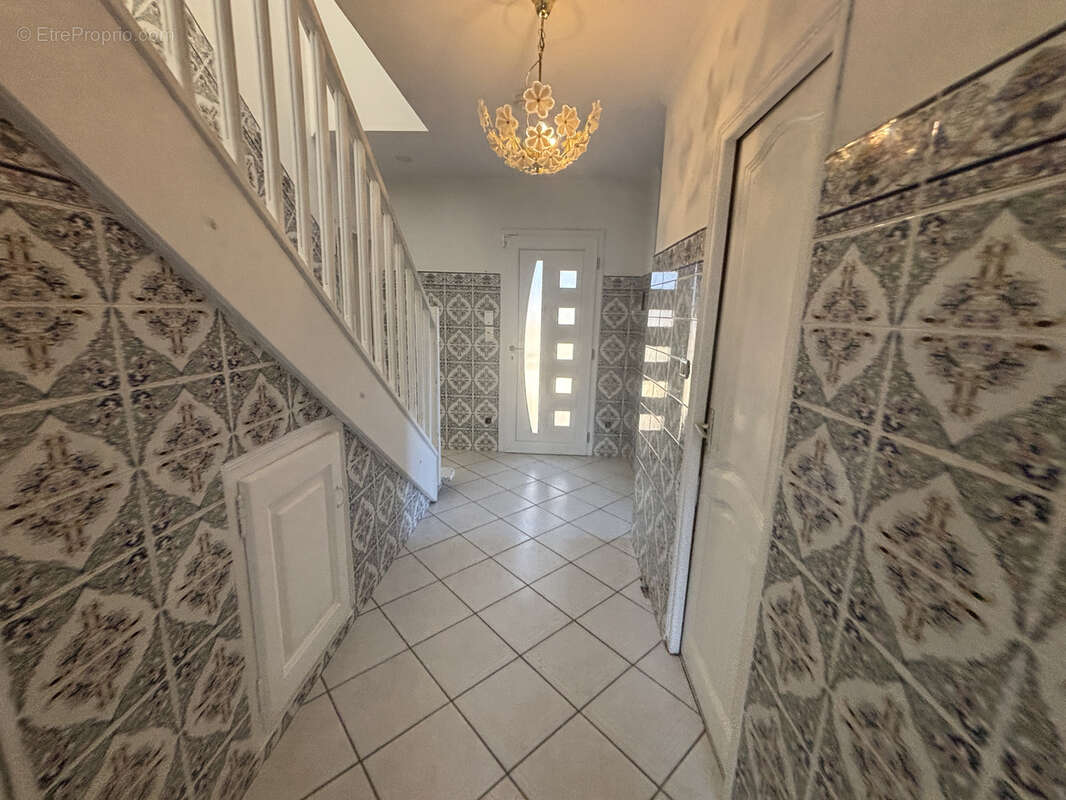 Maison à GALLARGUES-LE-MONTUEUX