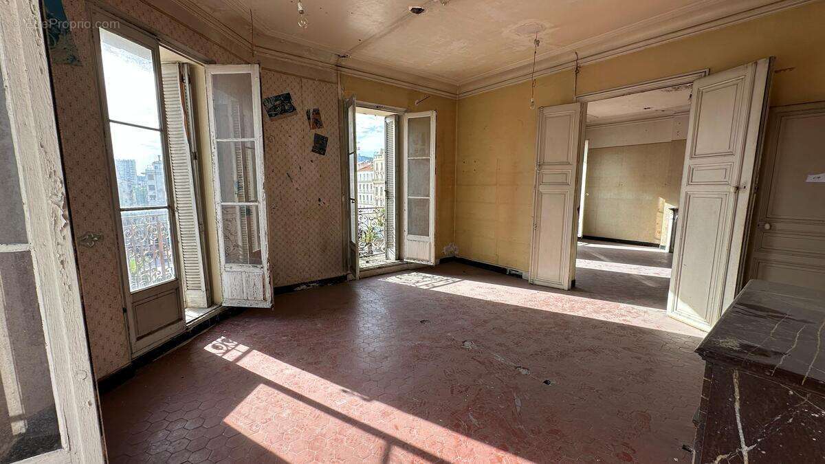 Autre à TOULON
