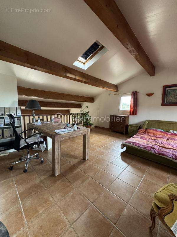 Maison à SAINT-SERIES