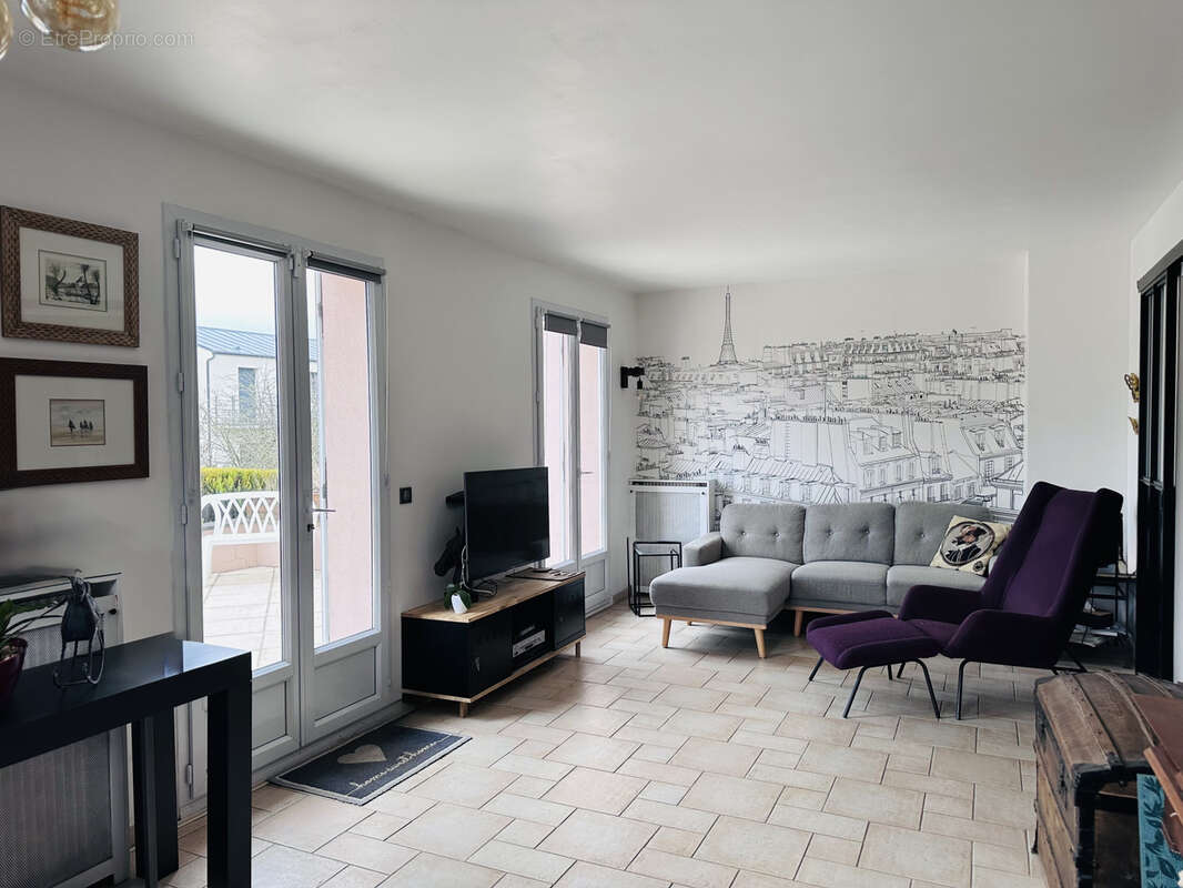 Maison à VERNEUIL-SUR-SEINE