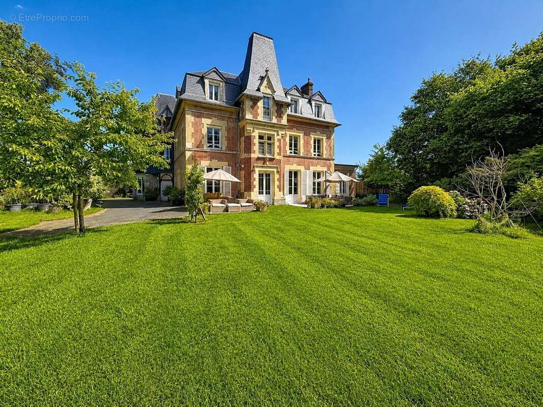 Maison à PONT-L'EVEQUE
