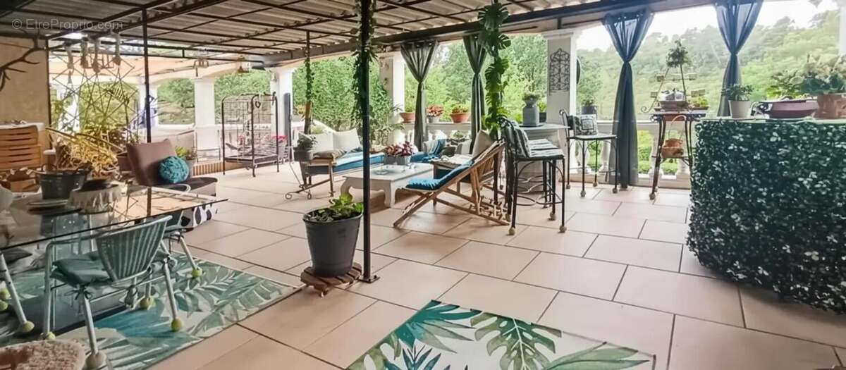 Maison de 7 pièces de 165 m² à Cabasse - photo 2
