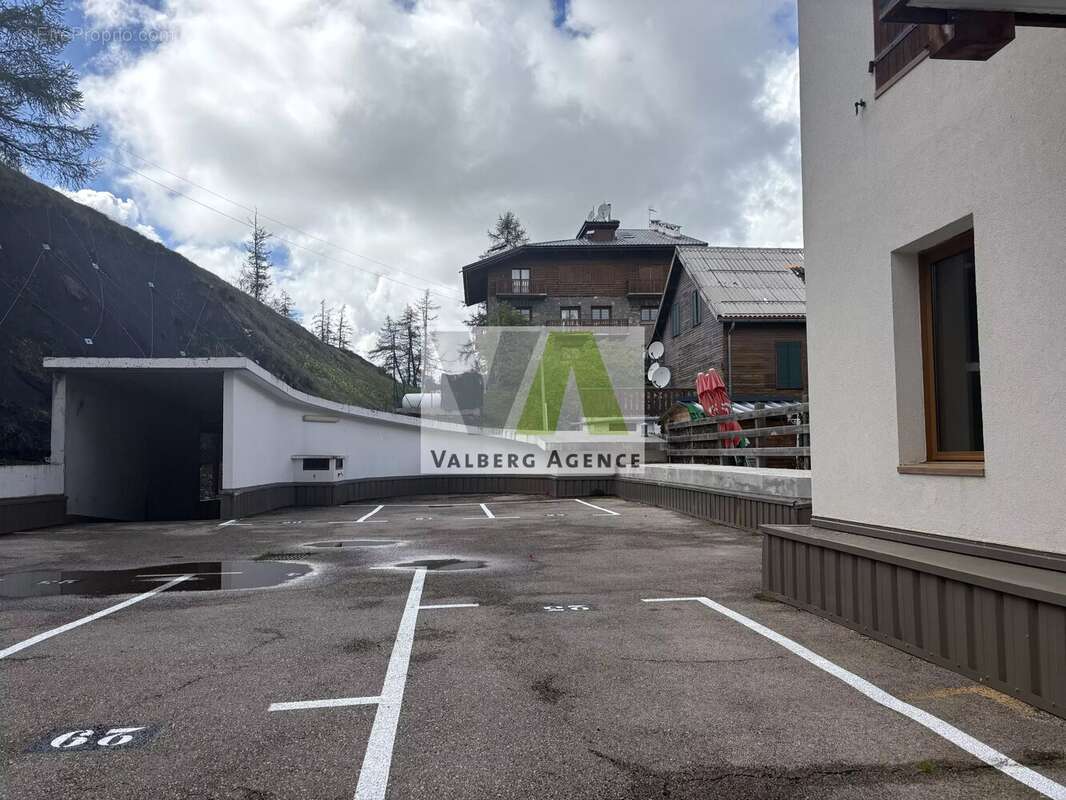Parking à DALUIS