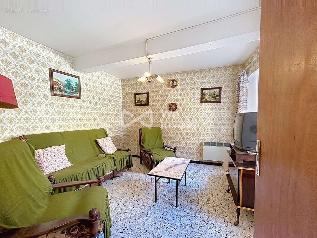 Maison à AZILLE