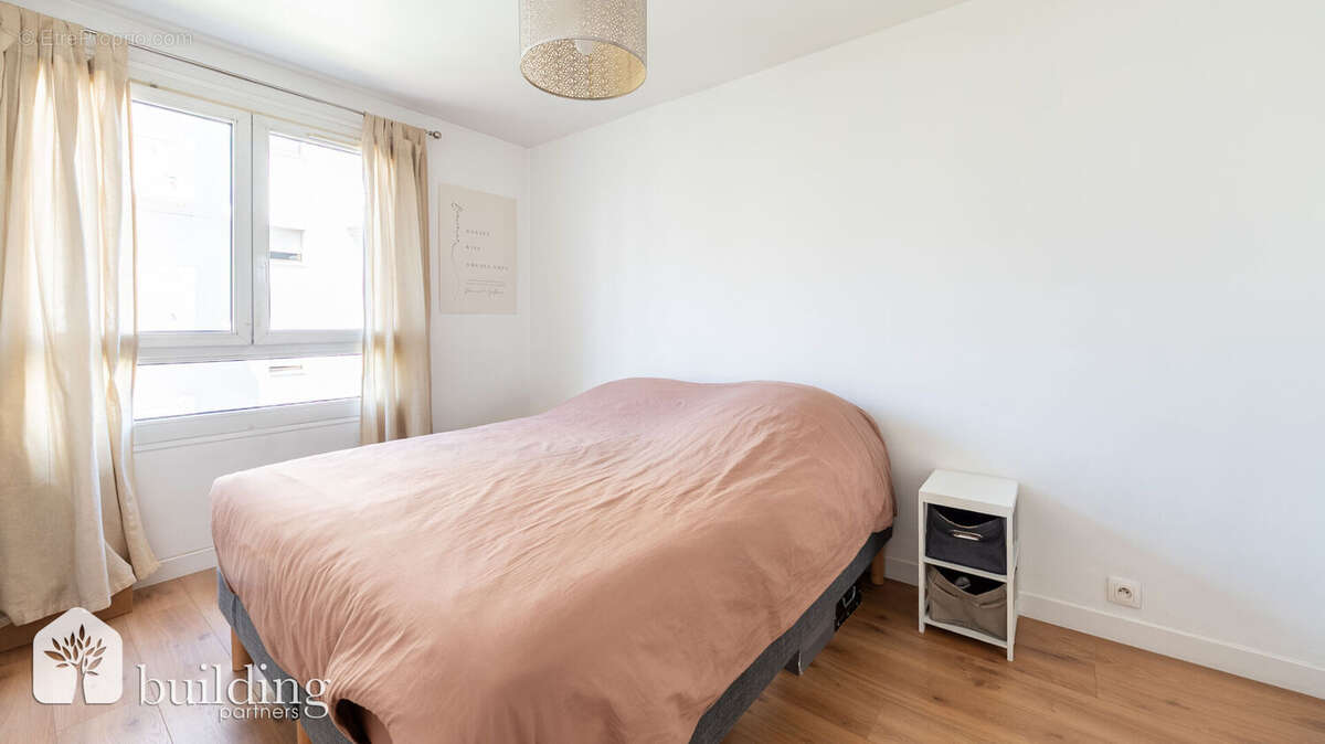 Appartement à LEVALLOIS-PERRET