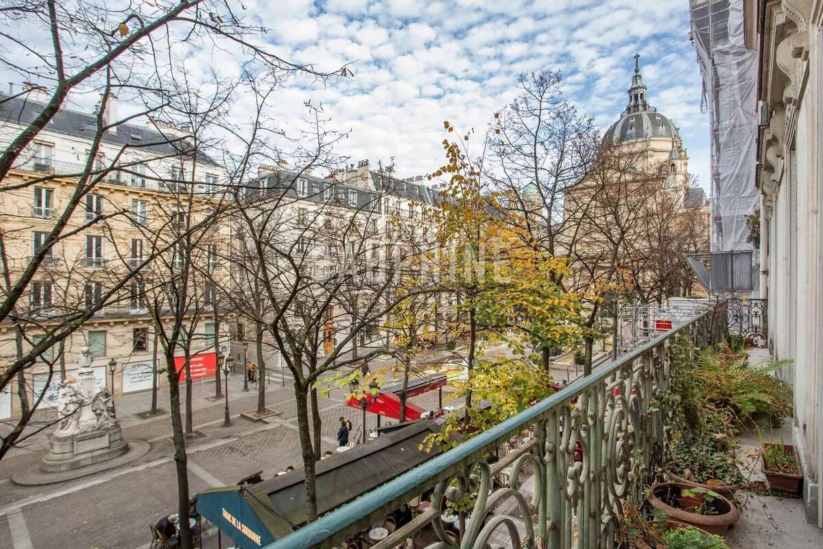 Appartement à PARIS-5E
