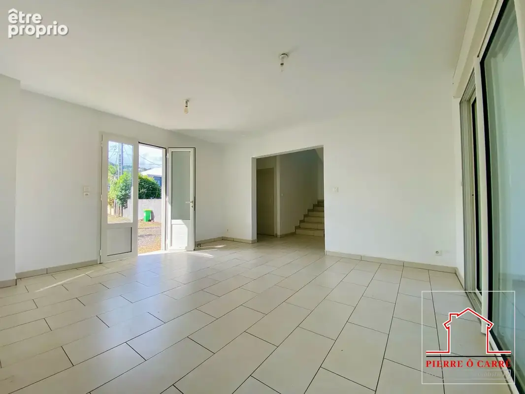 Maison 3 pièces 78 m² à vendre à Saint-Pierre (97410) - photo 2