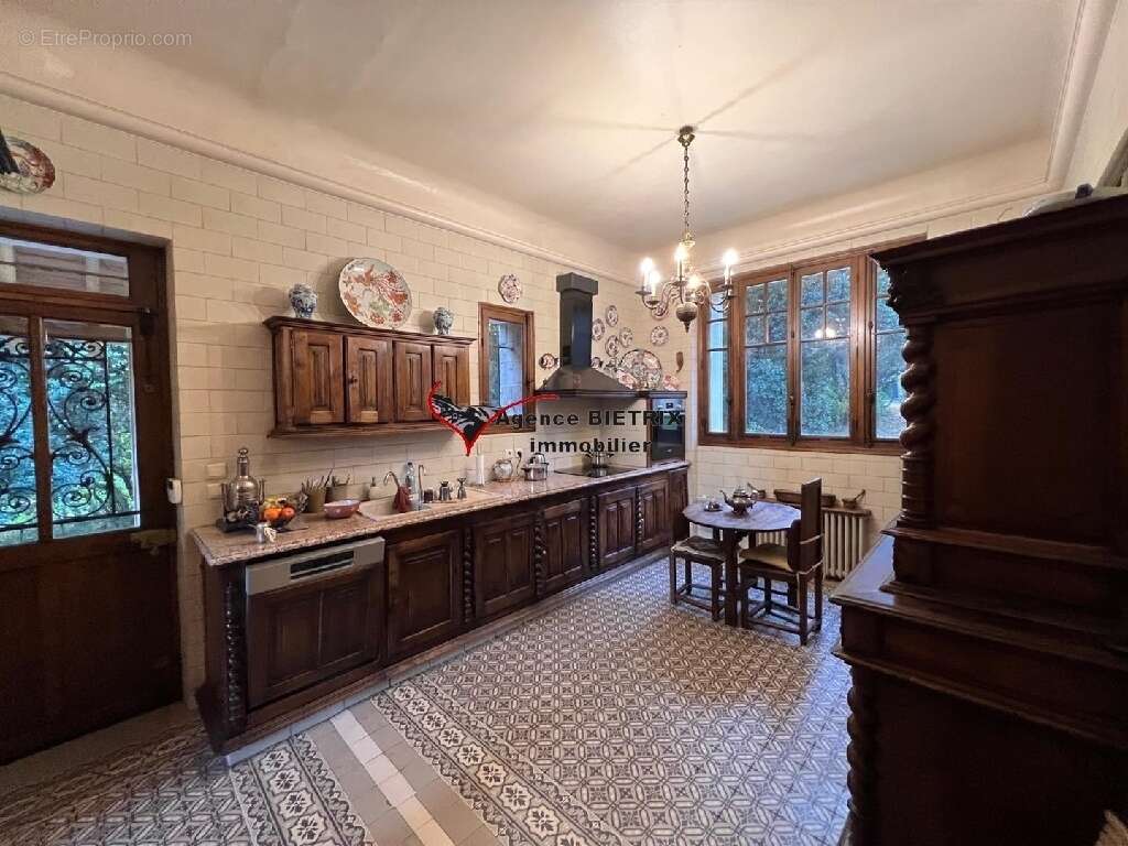 Maison 433 m² à Parmain  - photo 8
