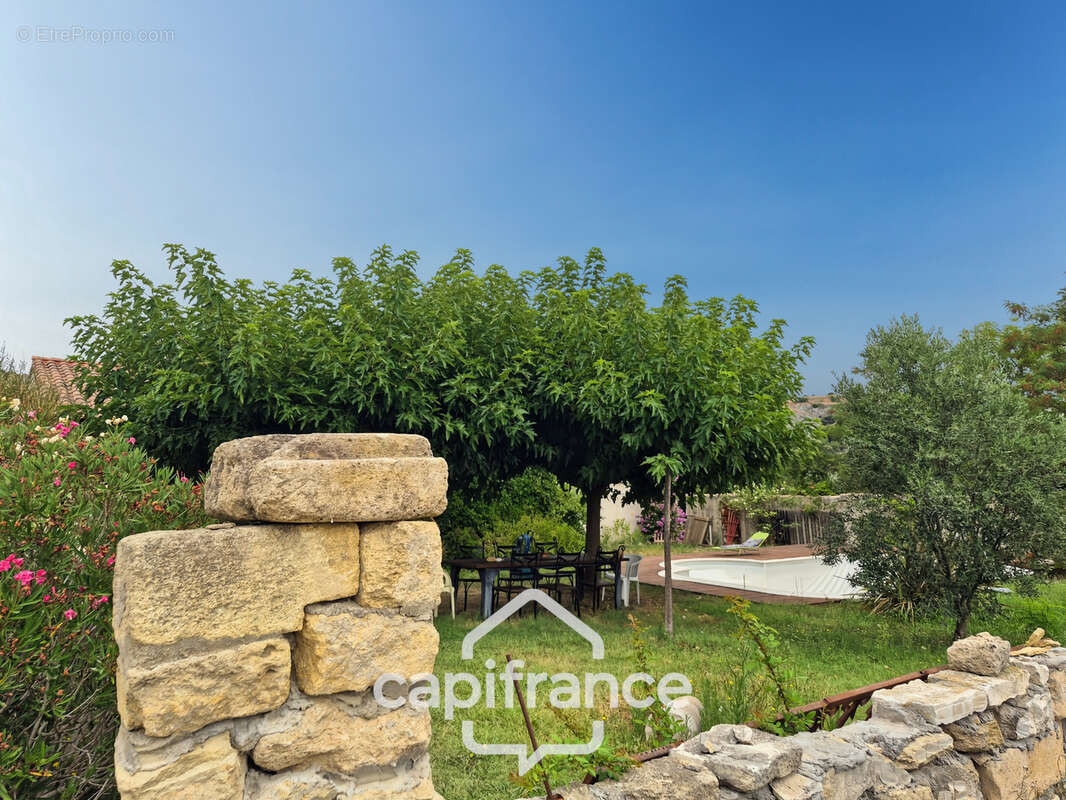 Maison à vendre 4 pièces ROQUEMAURE (30)-107m²-terrain 1540m² avec piscine et grand garage - photo 16