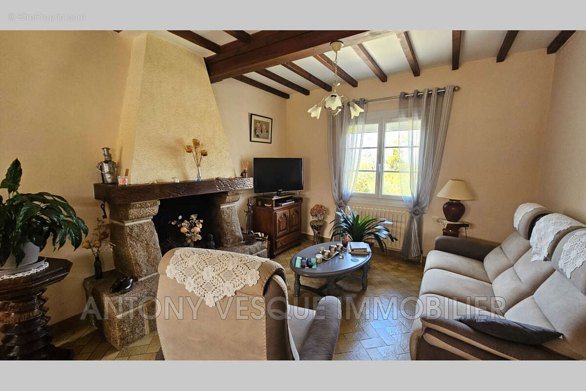 Maison 130 m² à Monthuchon  - photo 4