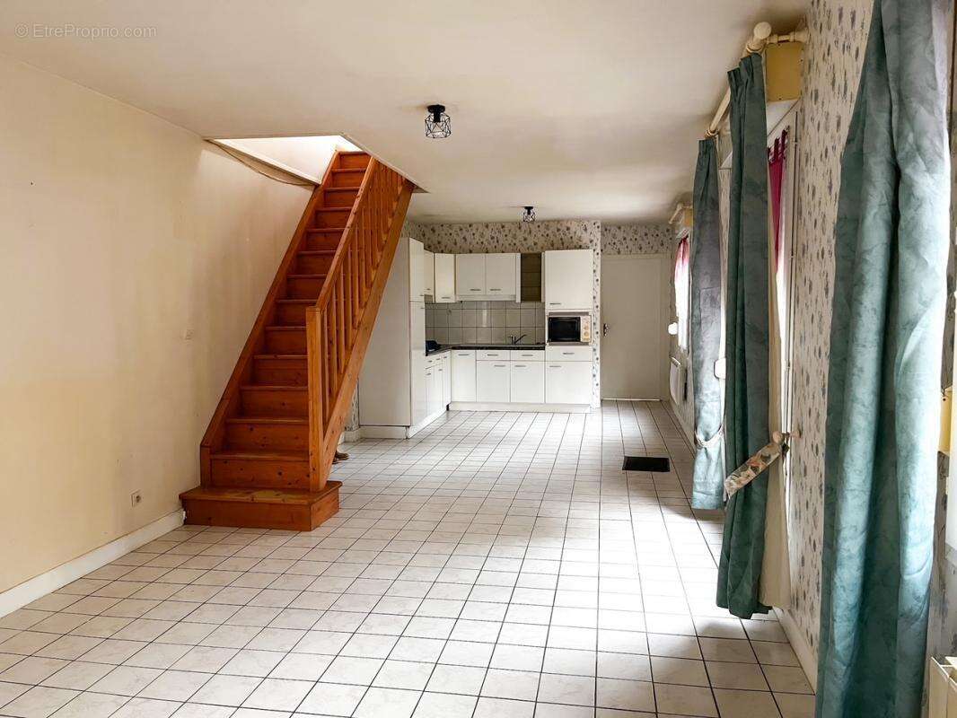 Maison à LA FRENAYE