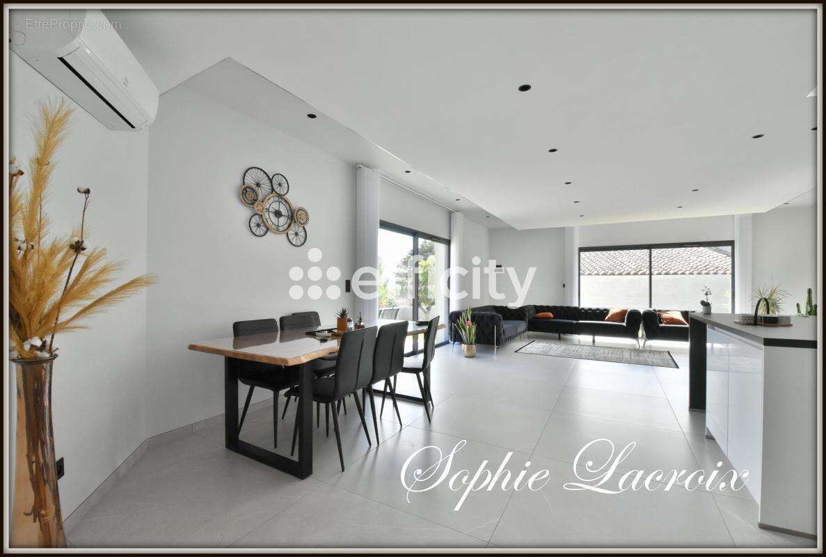 Maison à LE PEAGE-DE-ROUSSILLON