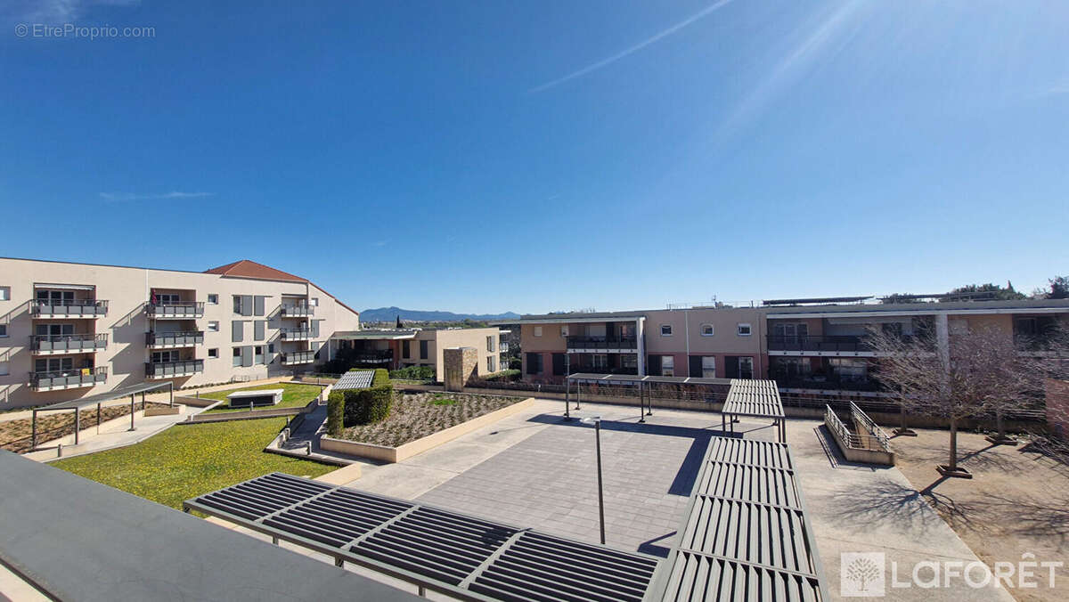 Appartement à ROQUEBRUNE-SUR-ARGENS