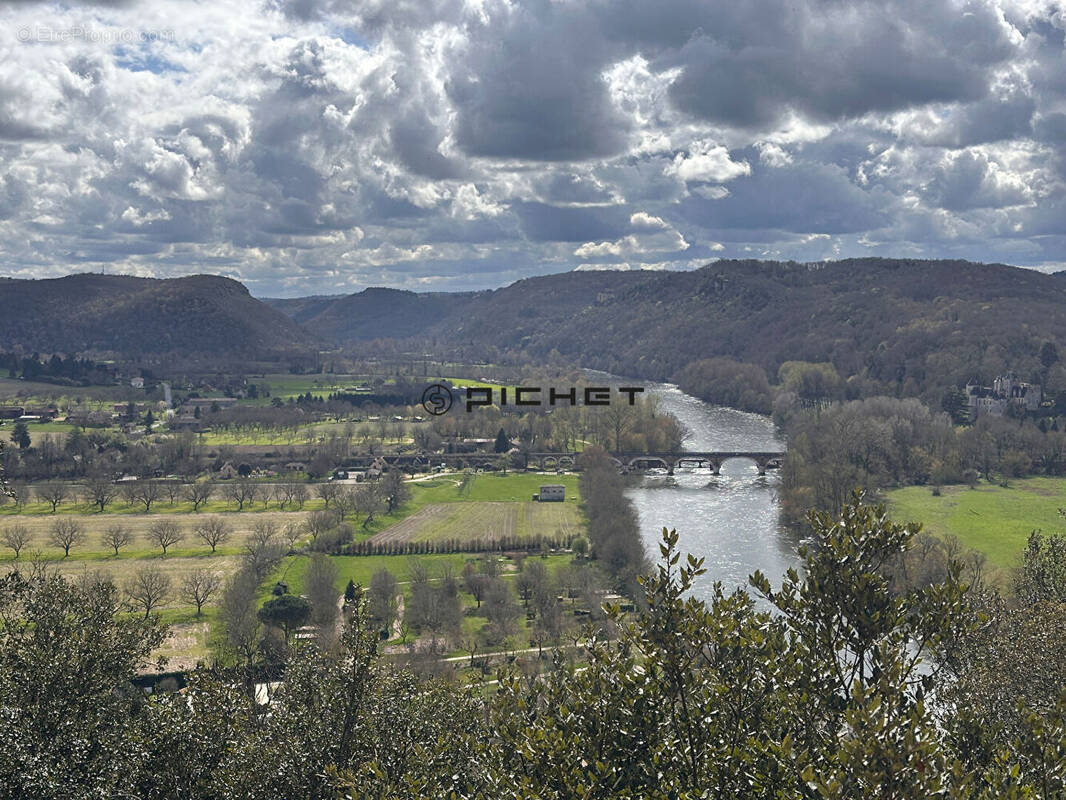 Maison à BEYNAC-ET-CAZENAC