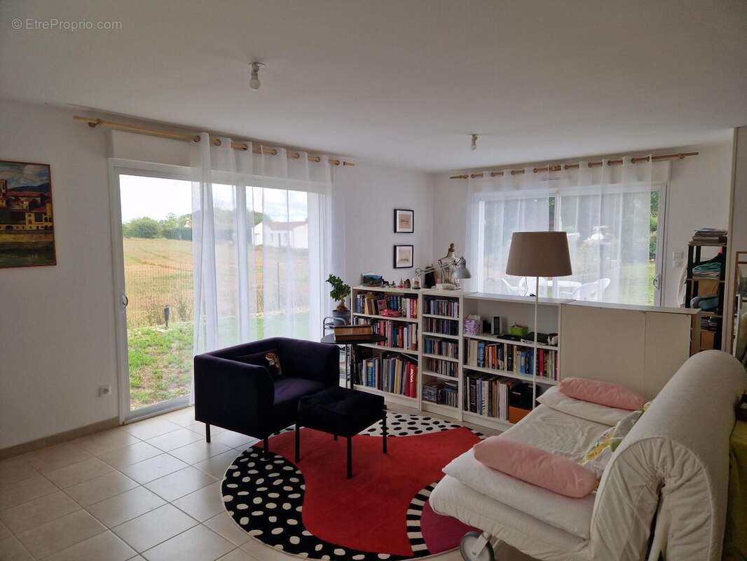 Photo 3 - Maison à CHAMPAGNOLLES