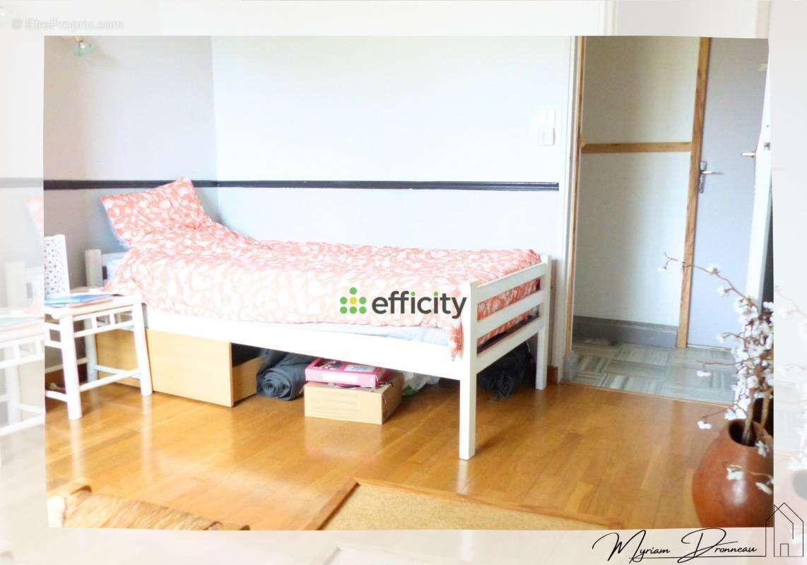 Maison à SAINT-MACAIRE-EN-MAUGES