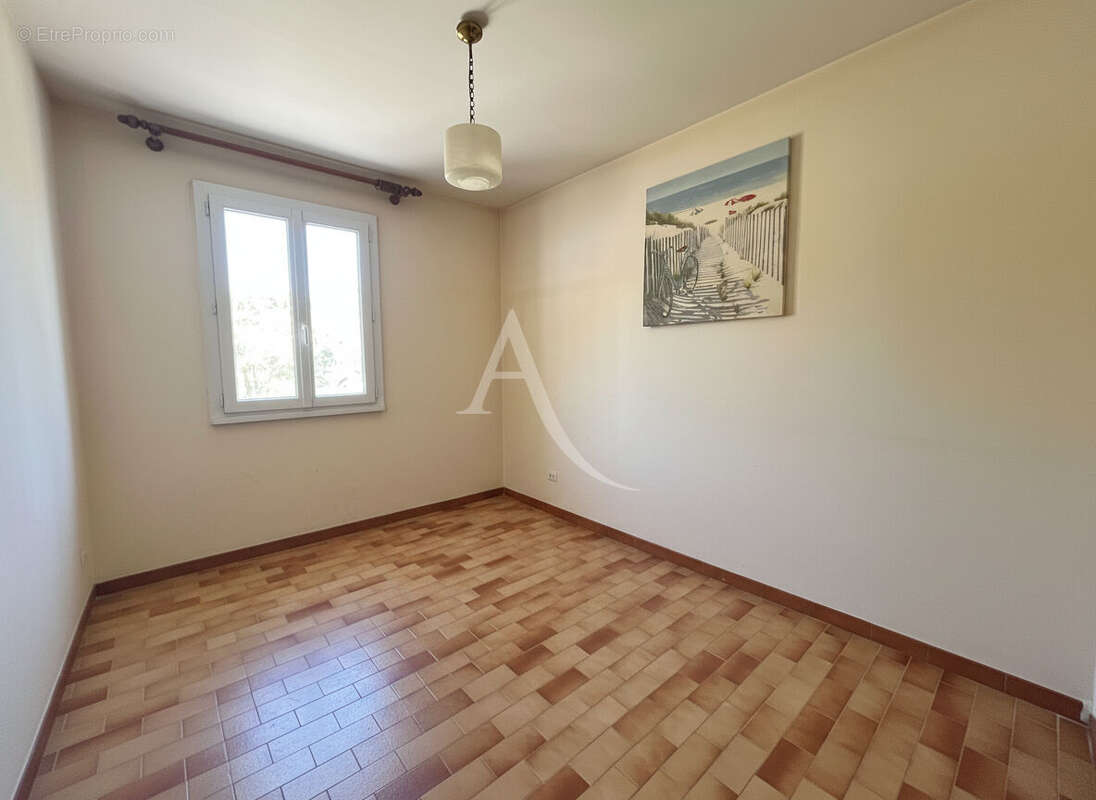 Maison à PARAZA