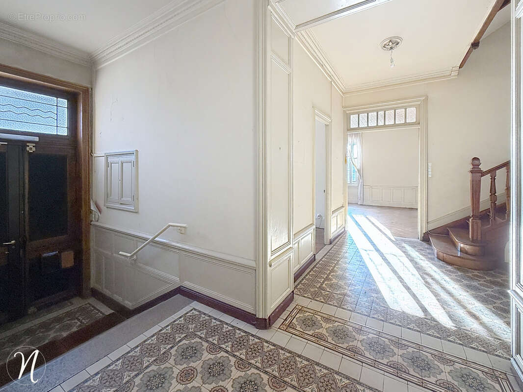 Maison de Ville Bourgeoise au Cœur de Saint-Chamond - photo 2