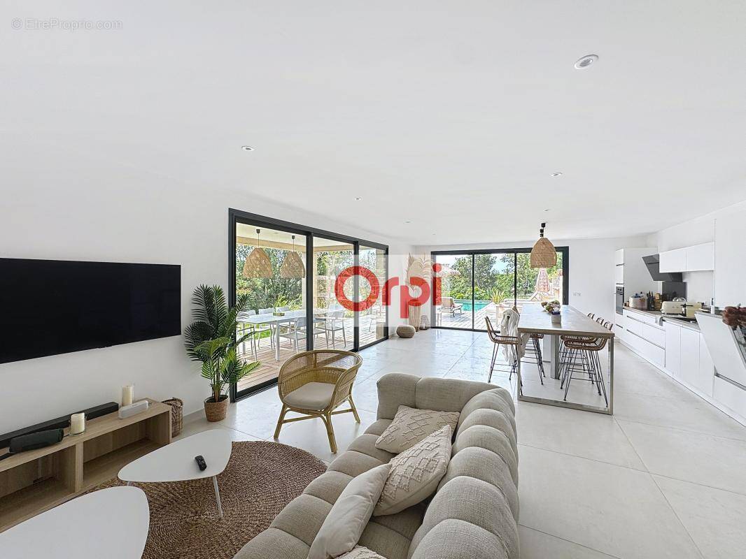 Villa contemporaine -  4 suites - Piscine proche Plages - photo 2