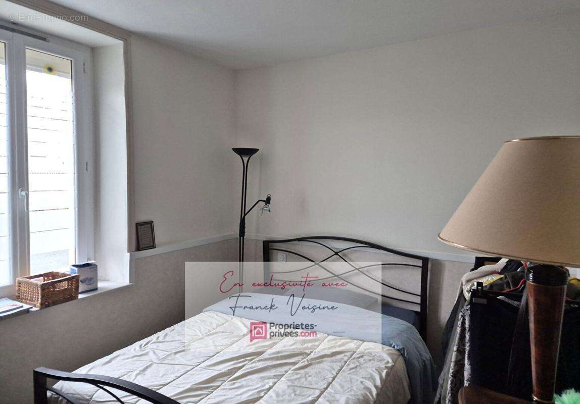 Maison à LES HERBIERS