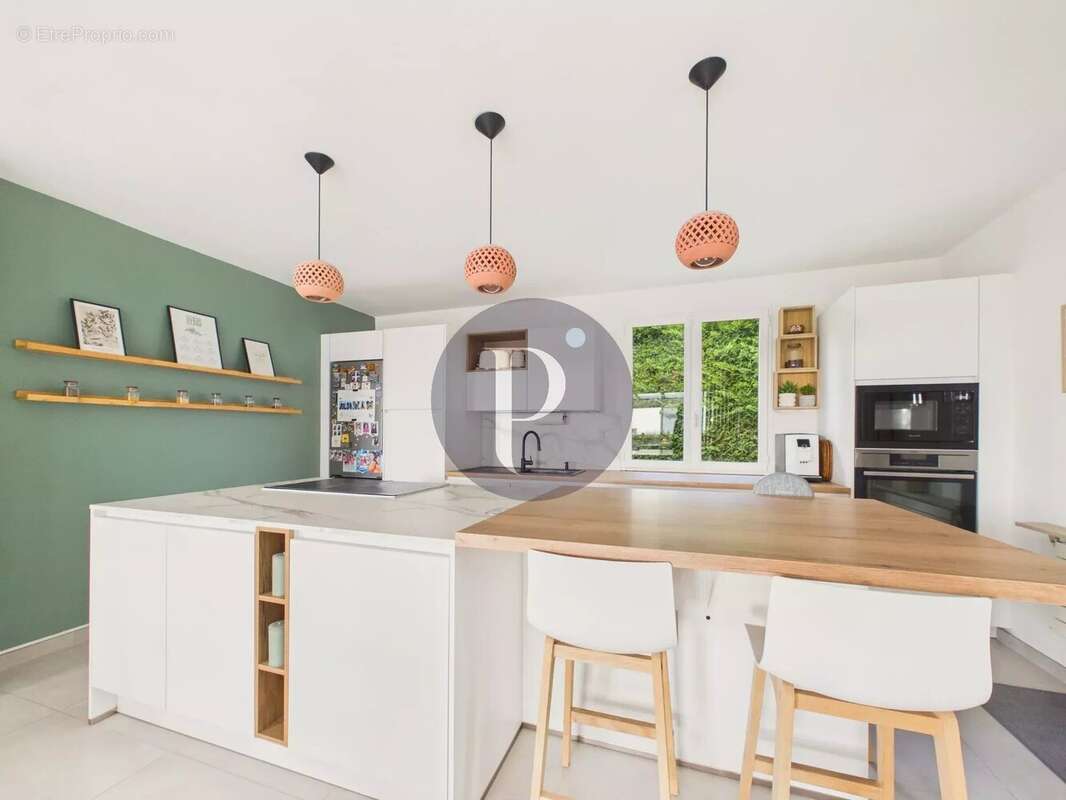 Maison à LE PLESSIS-ROBINSON