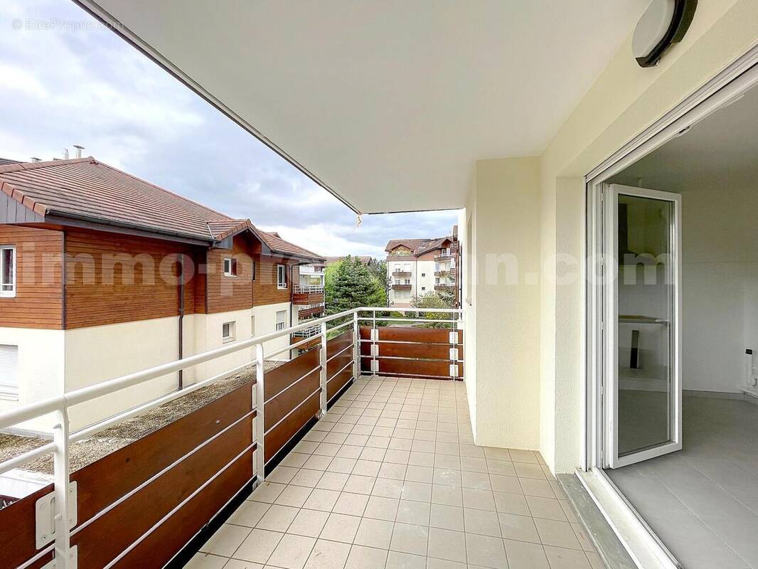 Appartement_T2_vetraz-Monthoux_CENTRE_secteur_calme_verdoyant_CEVA_frontière_SUISSE_Geneve_IMMOBILLIER_investissement_séjour_mairie_bellino - Appartement à VETRAZ-MONTHOUX