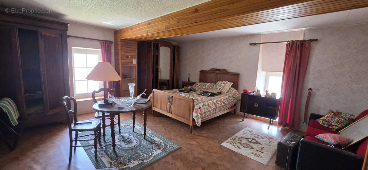 Idéal maison de famille, 160 m2, 5 chambres, dépendances, cour et jardin - photo 7