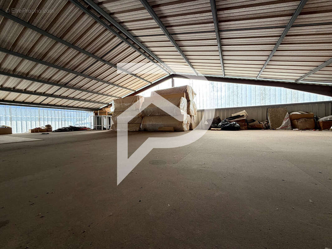 Hangar industriel LACQ 880 m² - photo 10