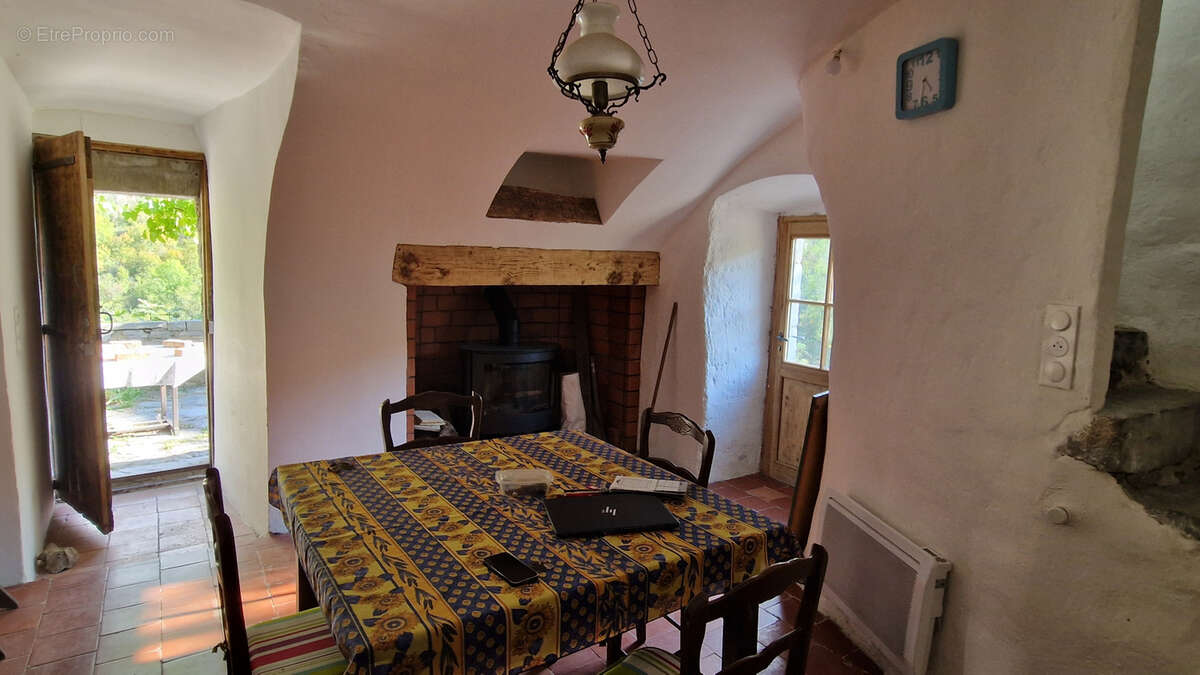 Maison à SAINT-MAURICE-NAVACELLES