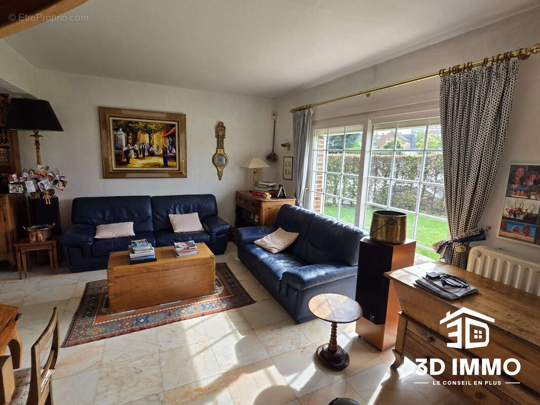 Maison à AVESNES-SUR-HELPE