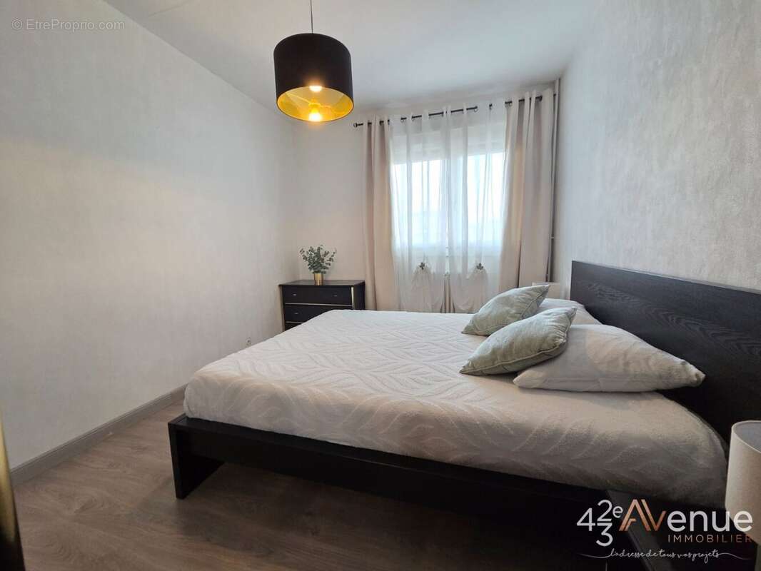 Appartement à SAINT-ETIENNE