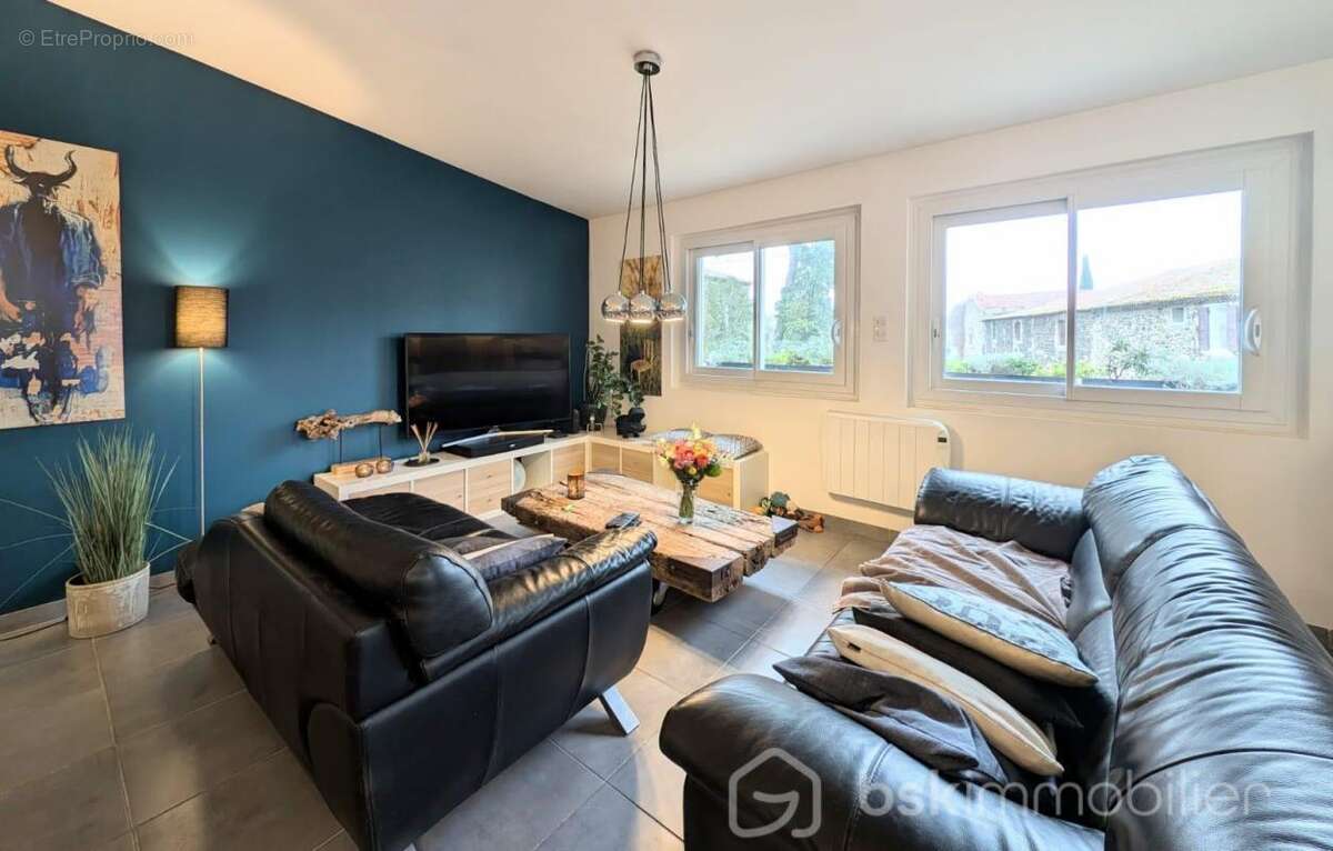 Appartement à LEZIGNAN-LA-CEBE