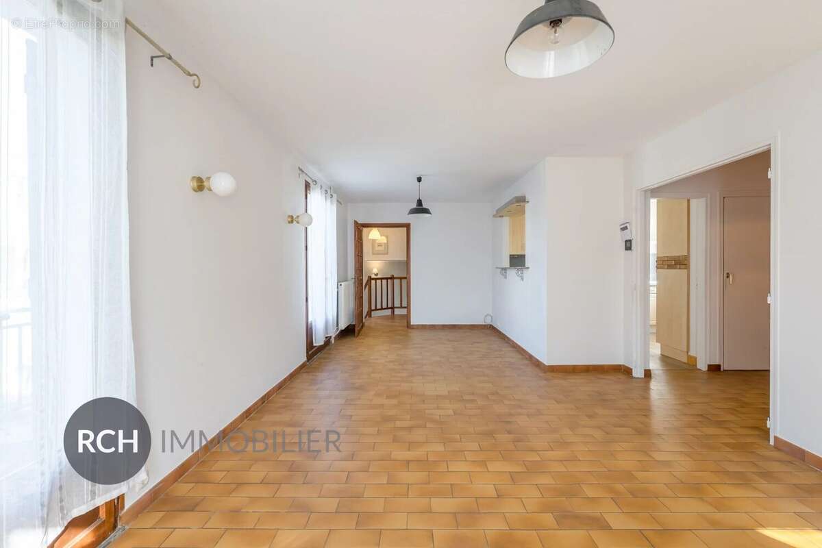 Maison à MONTFORT-L'AMAURY