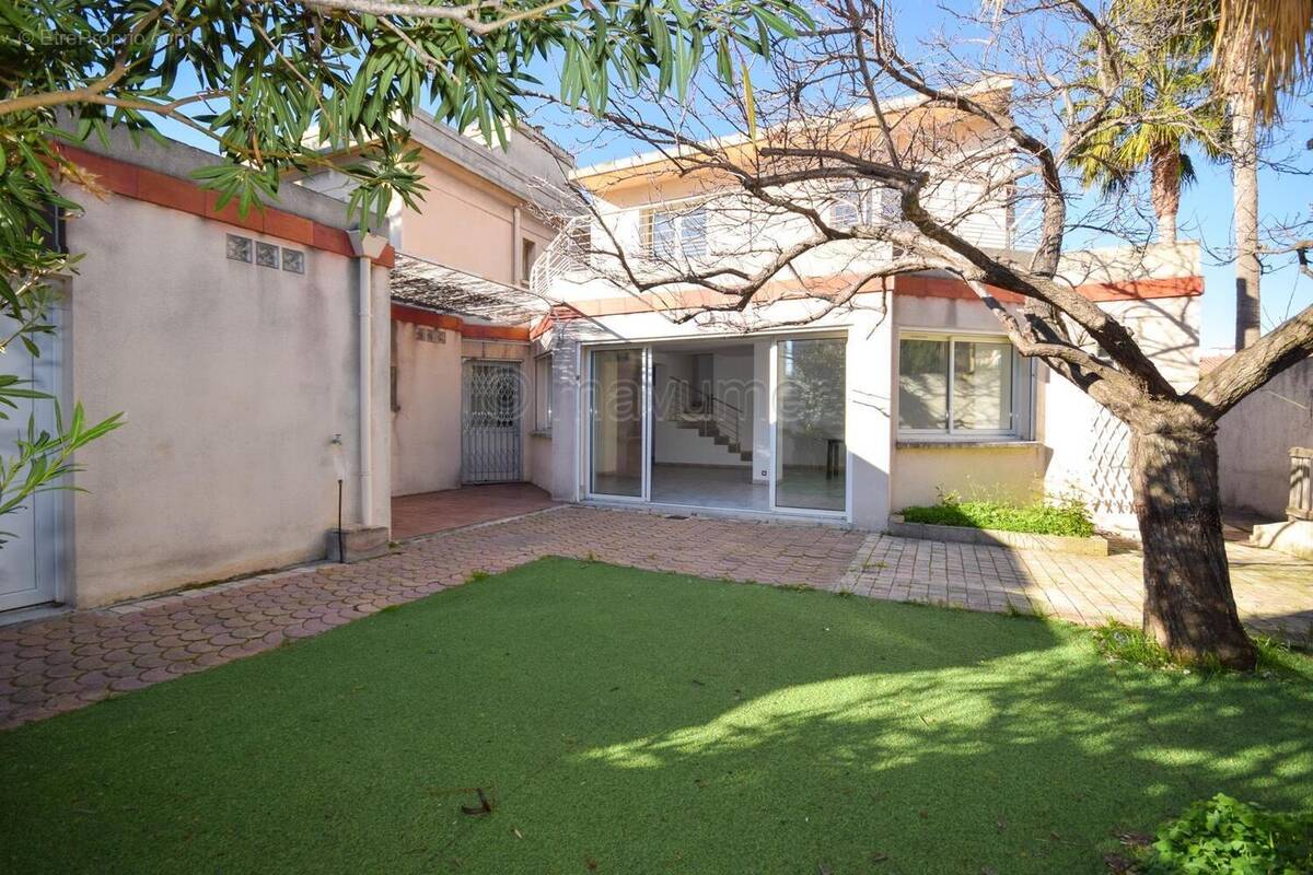 Maison familiale avec jardin, terrasses, garage St Marguerite- Dromel? 13009 Marseille n°7 - Maison à MARSEILLE-9E