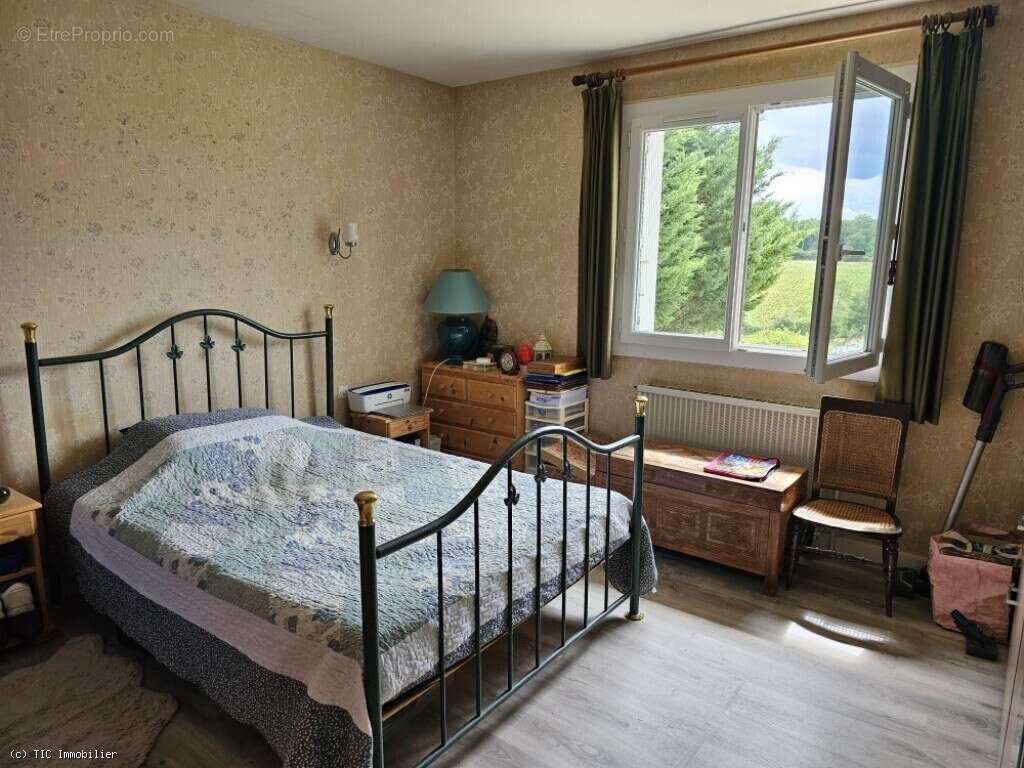 Maison à AUNAC