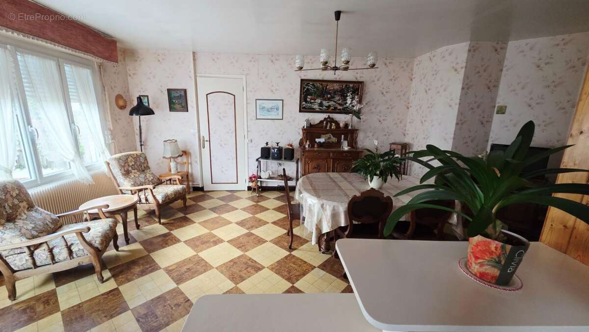 Maison à BEAURAINS