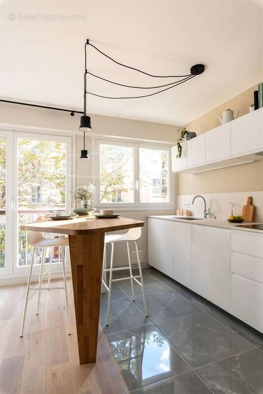 Appartement à PARIS-18E