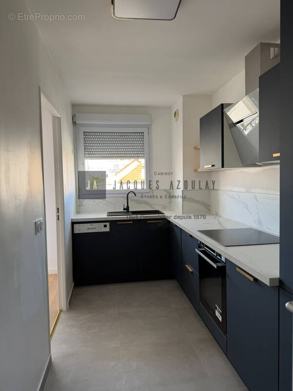 Appartement à LA GARENNE-COLOMBES
