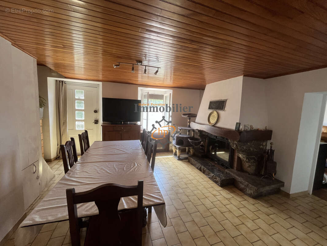 Vente maison de campagne sur terrain de 1ha 2768ca - photo 5