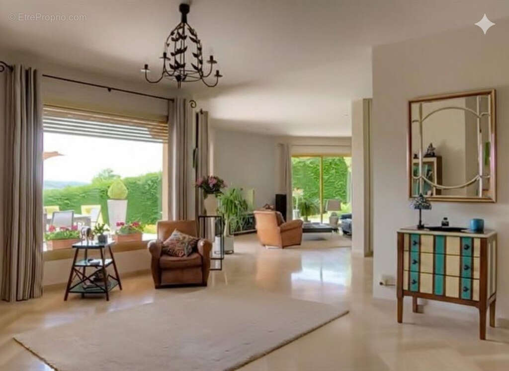 Maison à BOURGOIN-JALLIEU