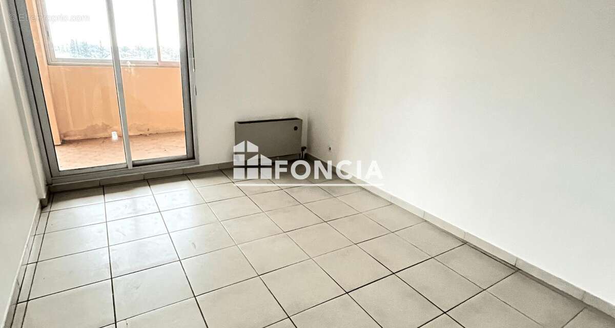 Appartement à LA LONDE-LES-MAURES