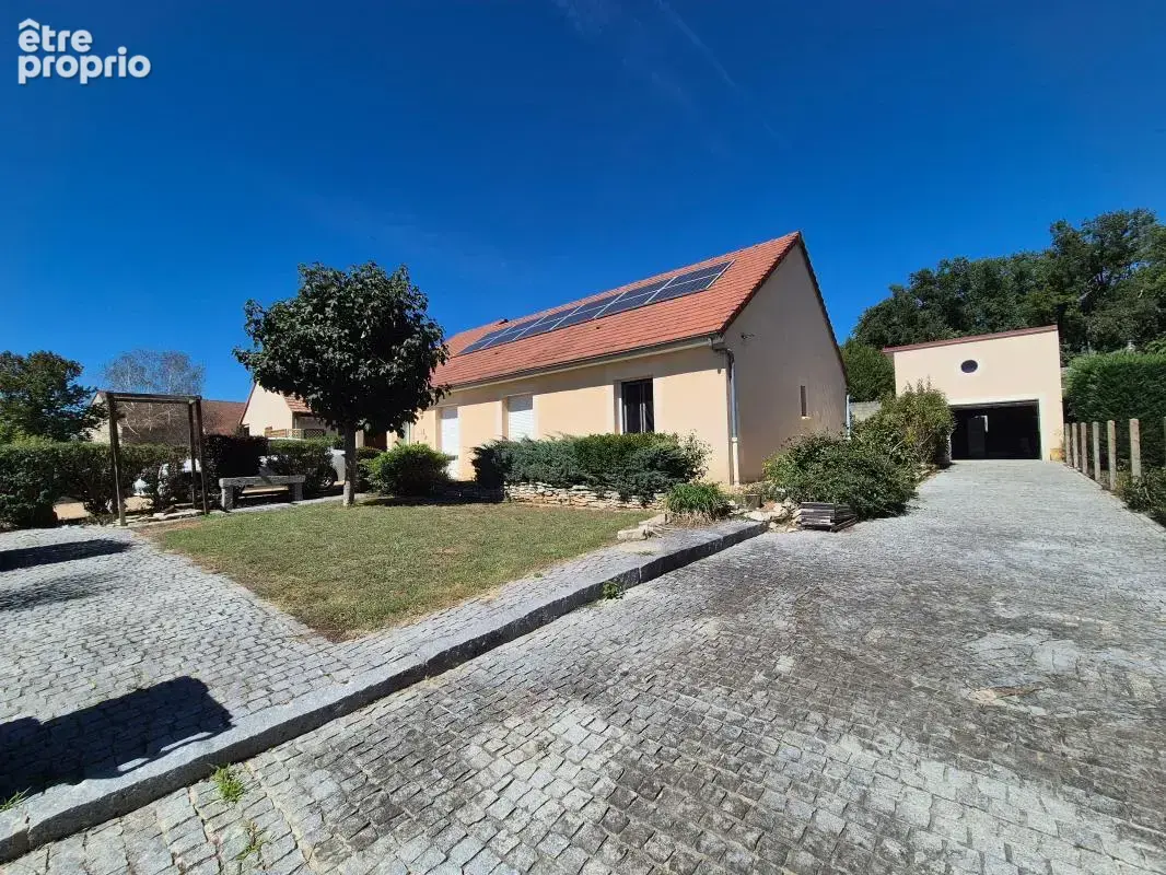 Photo Maison à Mansac au prix de 234 000€