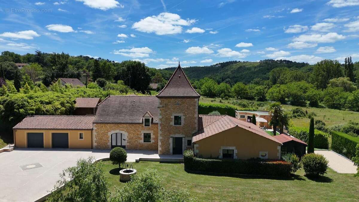 Belle propriété contemporaine avec piscine chauffée, dépendances et prestations de qualité - photo 4