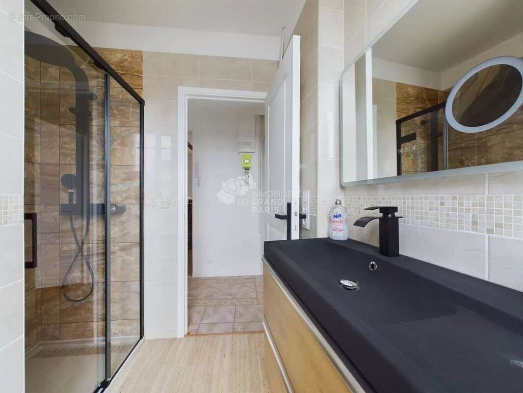 Appartement à PARIS-8E