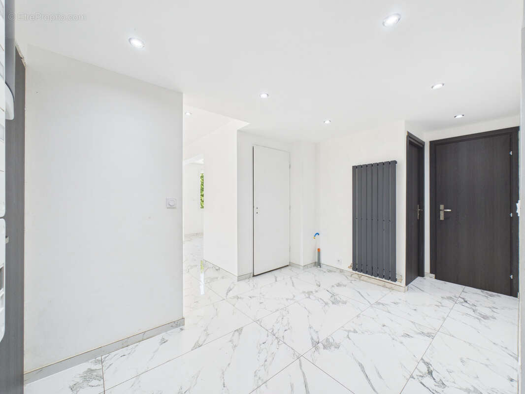Maison individuelle - idéal investisseur secteur Bissy- Chambery - 295 m2 - photo 6