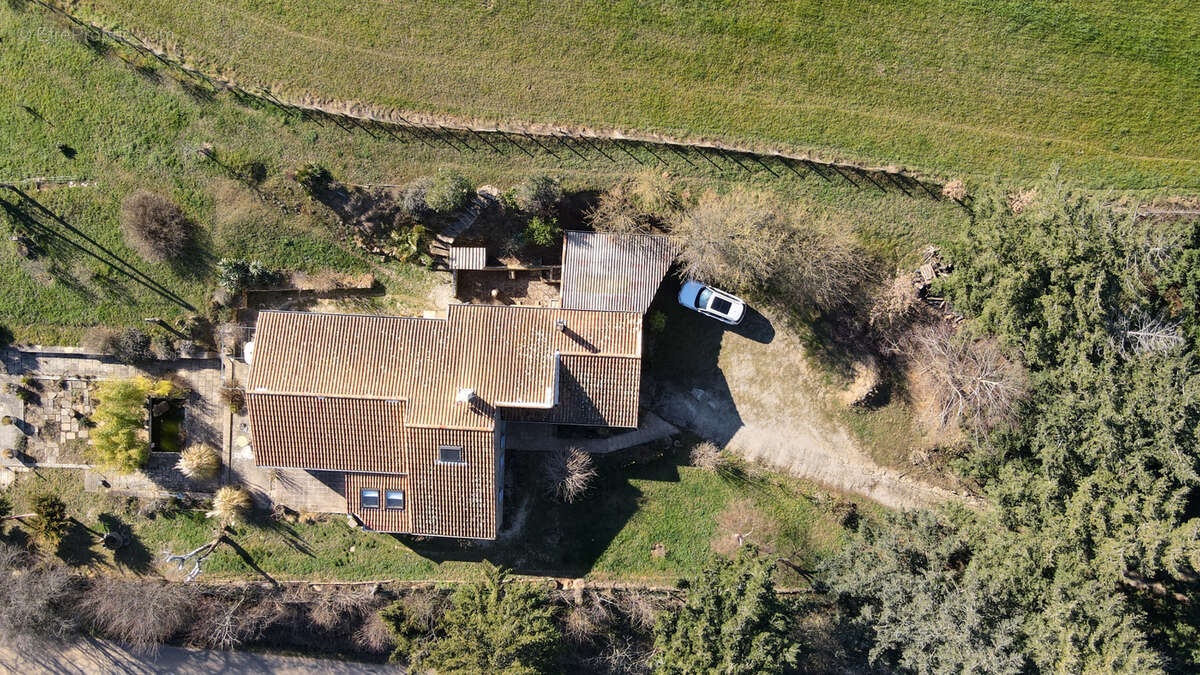 Maison à SAINT-ROMAIN-DE-LERPS