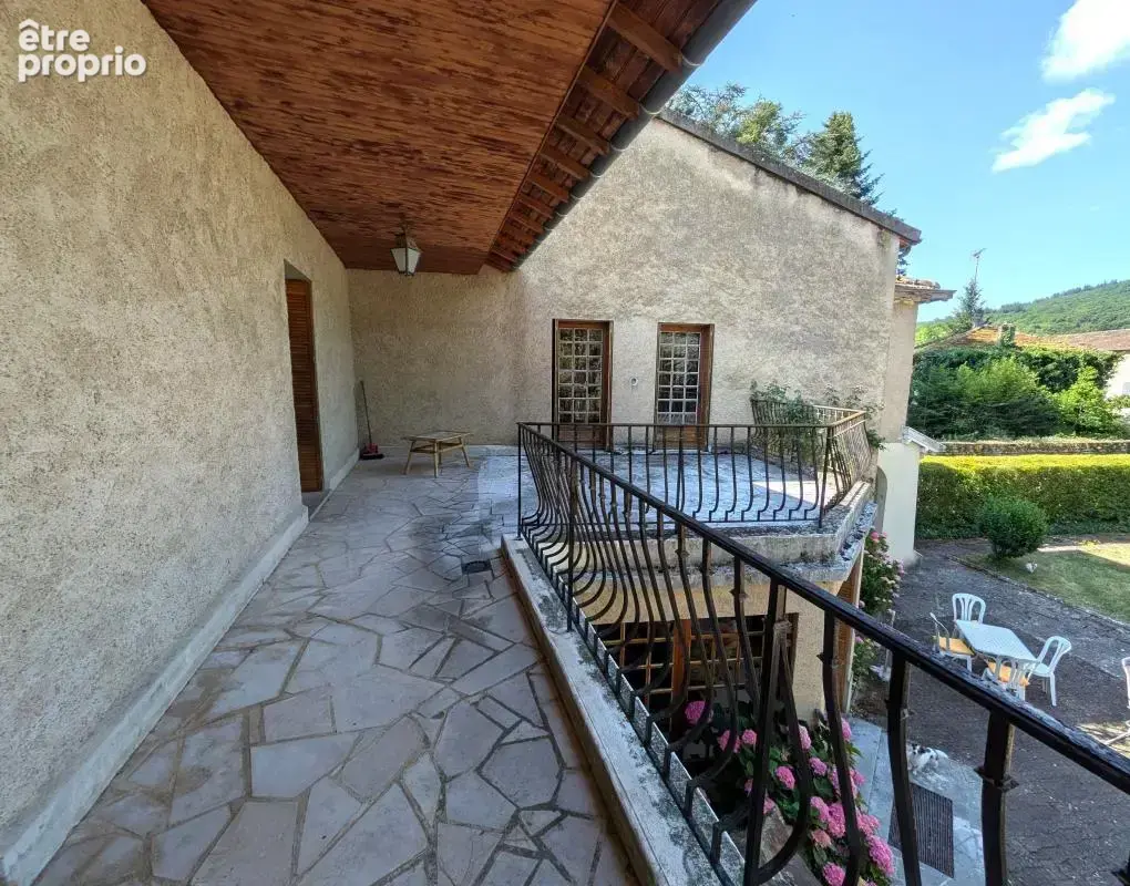 Grande maison familiale au coeur du village de SAINT POINT - photo 12